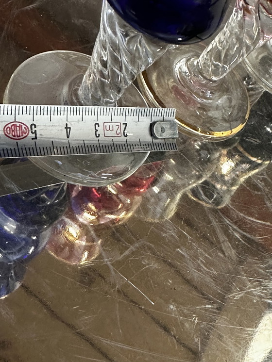 Image 1 of 4 Verres Anciens Sur Pieds À Liqueur 