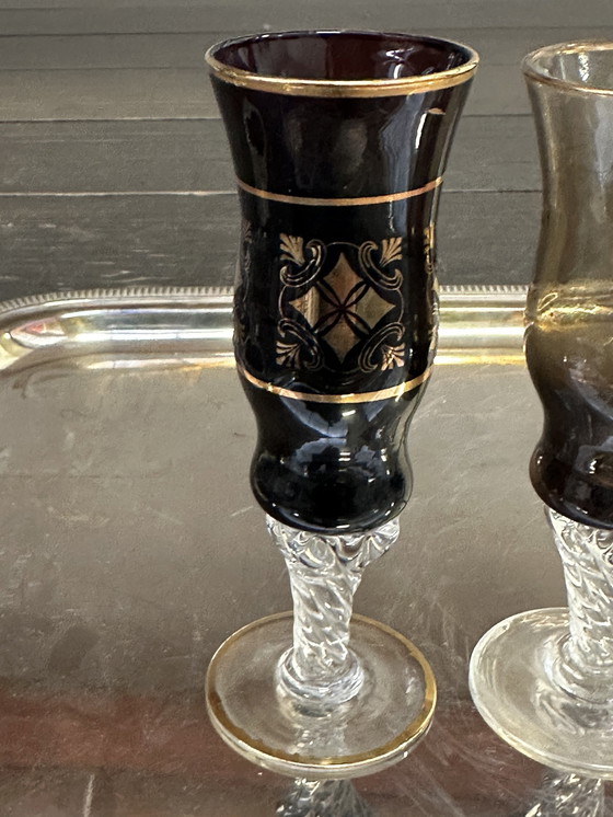 Image 1 of 4 Verres Anciens Sur Pieds À Liqueur 