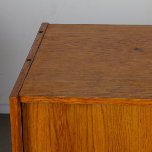 Commode En Chêne, Modèle U-452, Par Jiroutek Pour Interier Praha, 1960