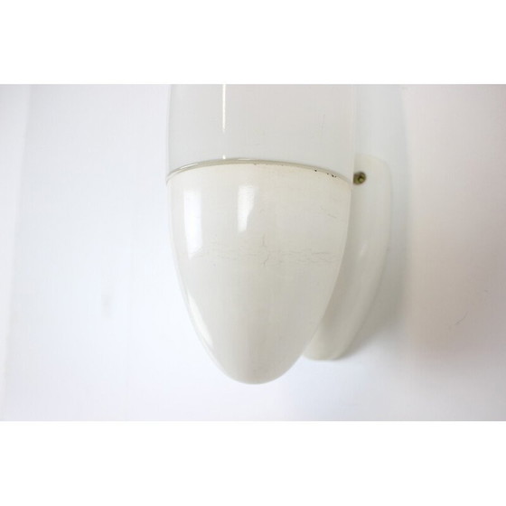 Image 1 of Lampe murale vintage en bakélite et verre de lait, Tchécoslovaquie, années 1960