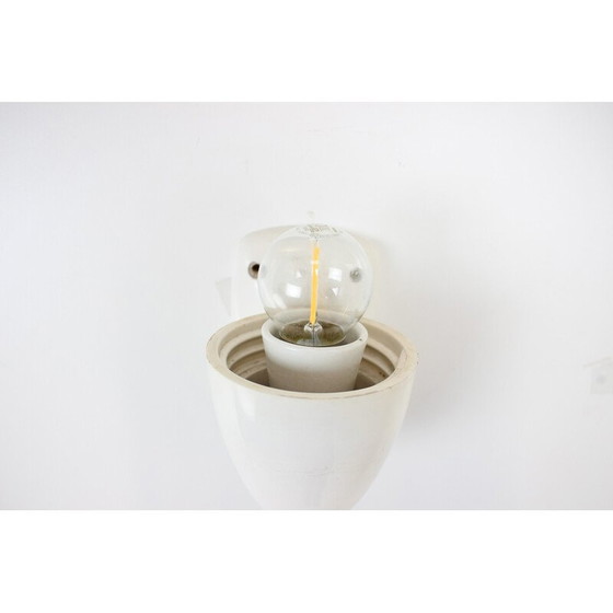 Image 1 of Lampe murale vintage en bakélite et verre de lait, Tchécoslovaquie, années 1960