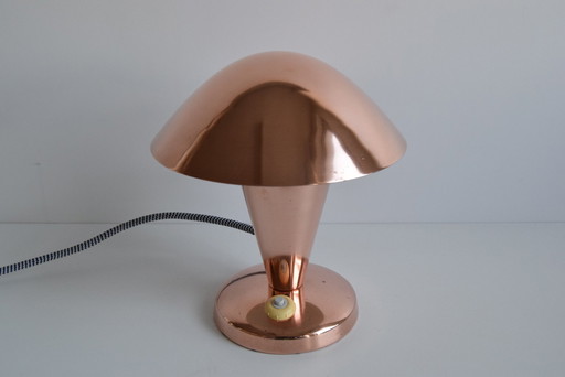 Lampe de table Bauhaus en cuivre, Tchécoslovaquie, années 1930.