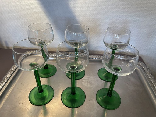 6 ou 8 verres à vin Luminarc