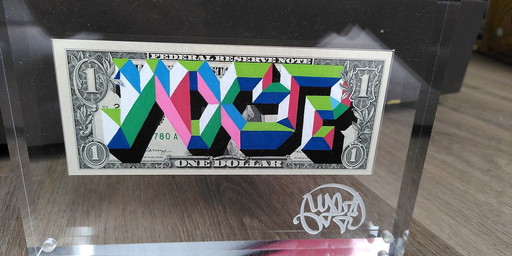 "1D-Wxyz-8" par Wxyz peinture sur billet de banque