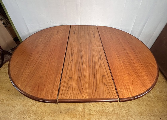 Image 1 of Mid Century Retro Vintage Teak Round Extending Dining Table By Gplan 1960
