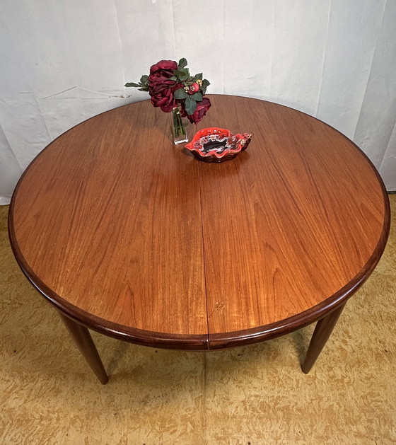 Image 1 of Mid Century Retro Vintage Teak Round Extending Dining Table By Gplan 1960