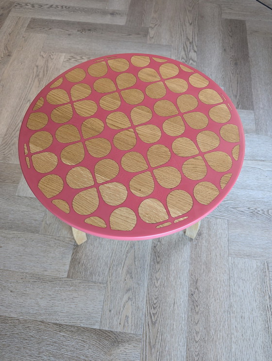 Image 1 of Table d'appoint unique ronde Rose