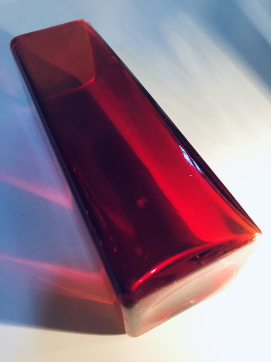 Image 1 of Vase  Vintage • Verre Rouge • 1970