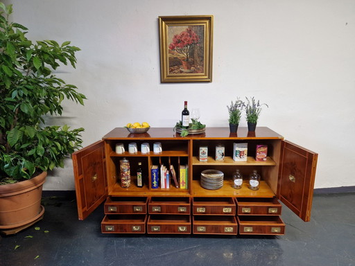 Buffet vintage style campagne anglaise militaire maritime
