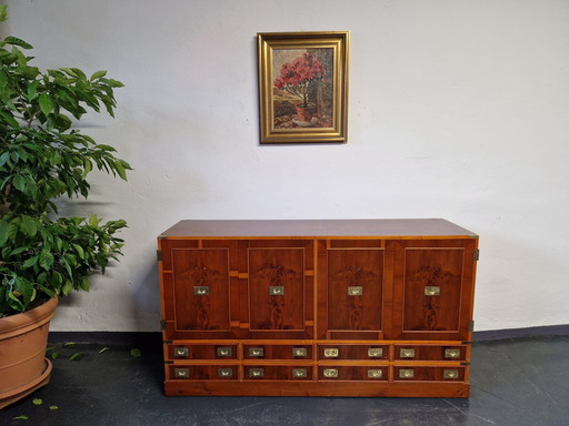 Buffet vintage style campagne anglaise militaire maritime