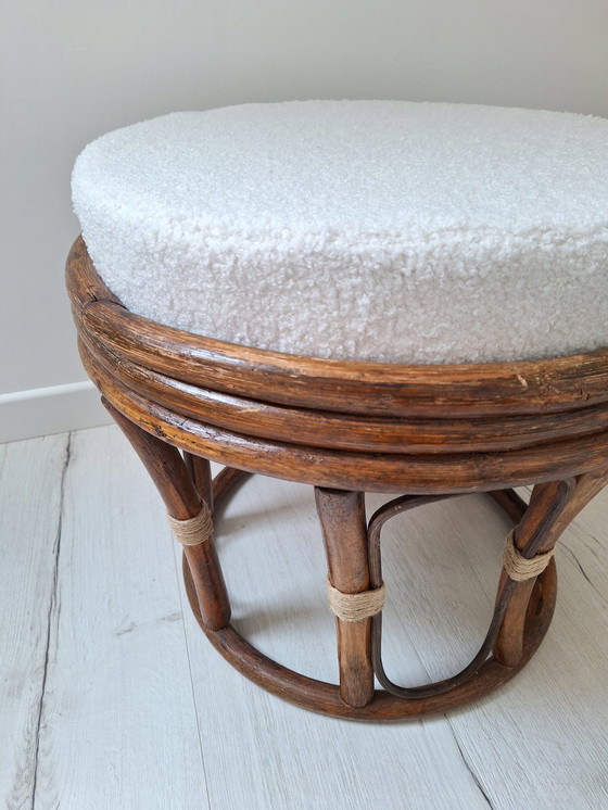 Image 1 of Pouf En Rotin Et Tissu Bouclette