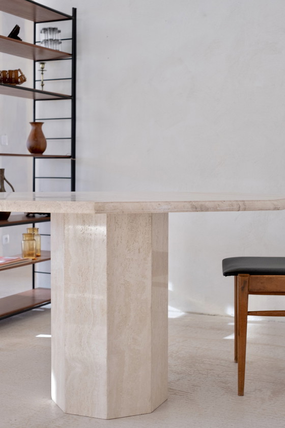 Image 1 of Table Octogonale En Travertin
