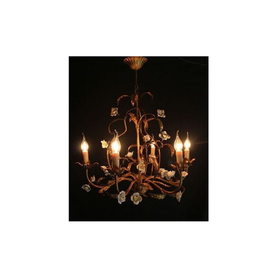 Image 1 of Lustre vintage en métal doré avec fleurs en porcelaine, 1950