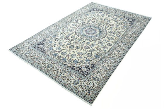 Image 1 of Tapis d'Orient Naïn 9 La noué à la main avec de la soie - 311 X 201 cm