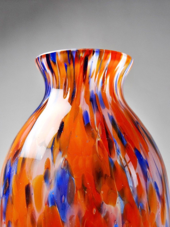 Image 1 of Petit Vase Pâte De Verre Moucheté Orange Cobalt Art Déco Ancien