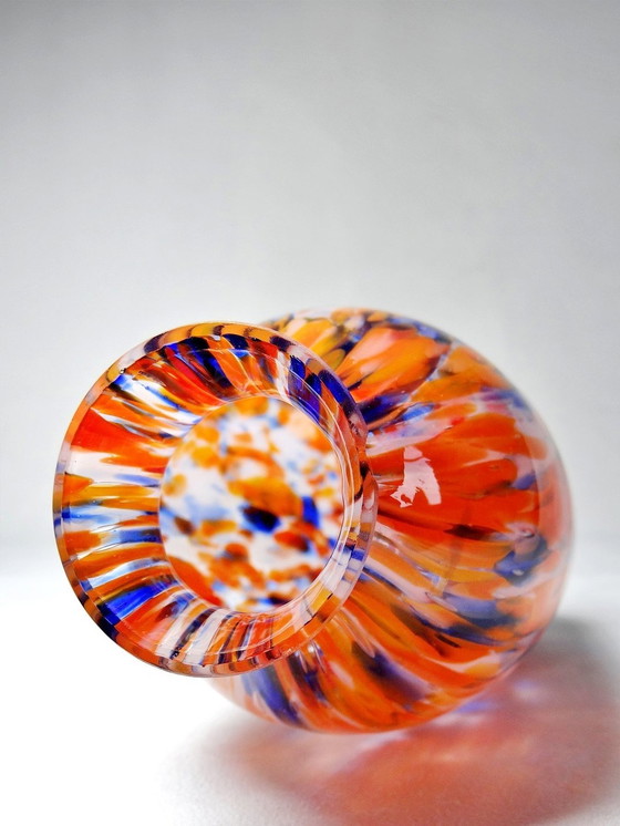 Image 1 of Petit Vase Pâte De Verre Moucheté Orange Cobalt Art Déco Ancien