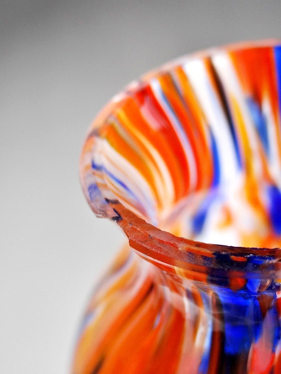 Image 1 of Petit Vase Pâte De Verre Moucheté Orange Cobalt Art Déco Ancien