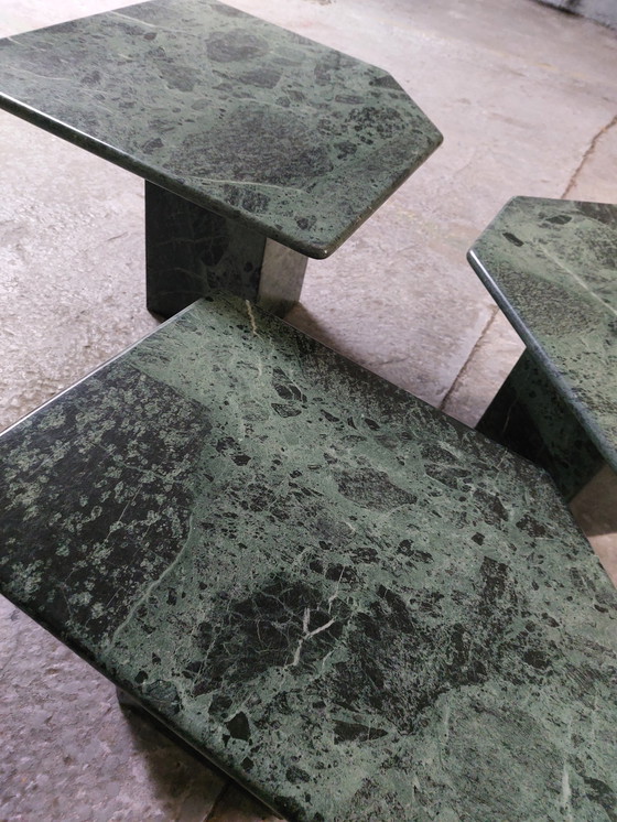 Image 1 of 3 X Tables basses en marbre vert