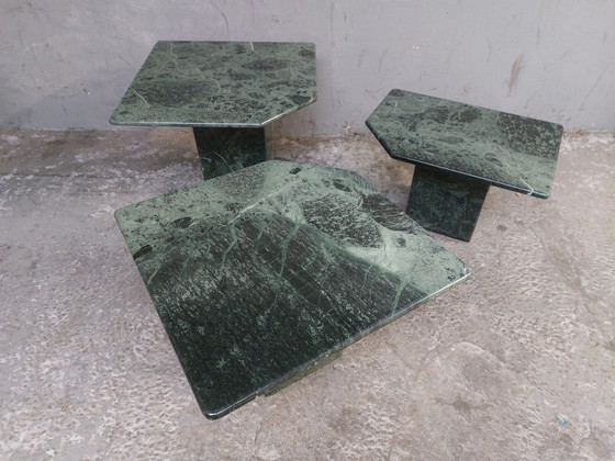 Image 1 of 3 X Tables basses en marbre vert