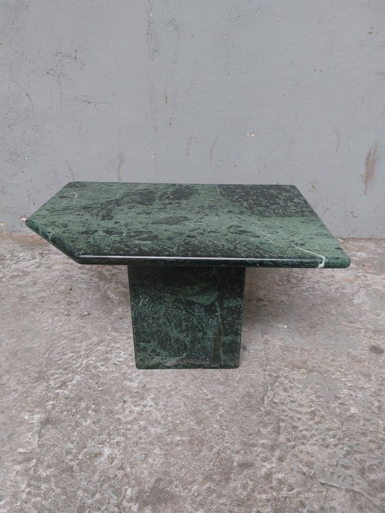 Image 1 of 3 X Tables basses en marbre vert