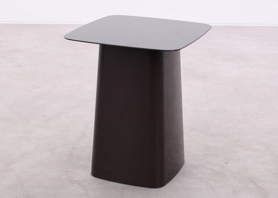 Image 1 of Table d'appoint en métal Vitra Noir