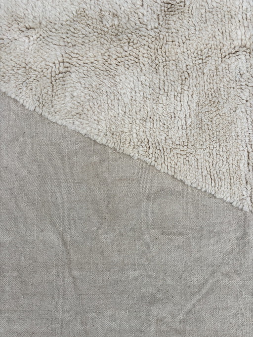 Tapis Beni M'Rirt tissé à la main - Design abstrait minimaliste (200X290 Cm)