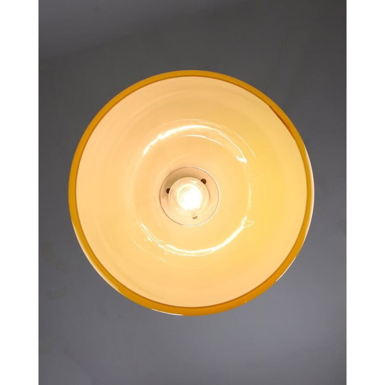 Image 1 of Lampe suspendue en verre jaune et laiton du Mid Century