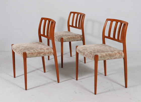 Image 1 of 6 Chaises De Niels Otto Møller, Modèle '83', Teck, Années 1970, Danemark, Onvolut Composé de six chaises de salle à manger