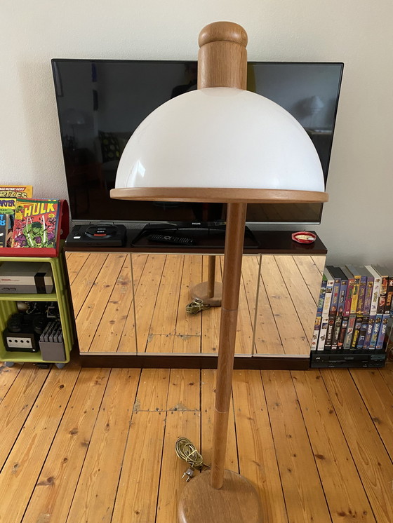 Image 1 of Lampadaire vintage en bois Steinhauer