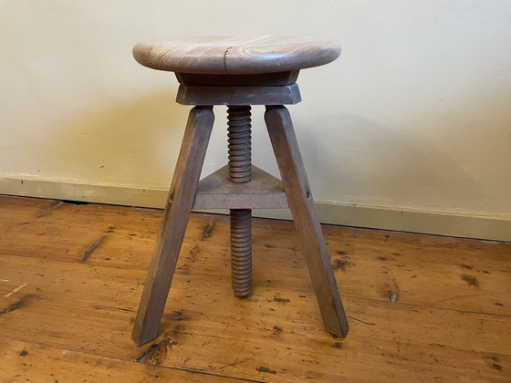 Image 1 of Tabouret pivotant en hêtre français