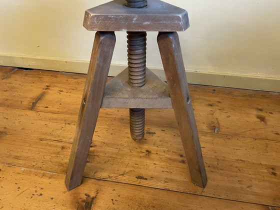 Image 1 of Tabouret pivotant en hêtre français