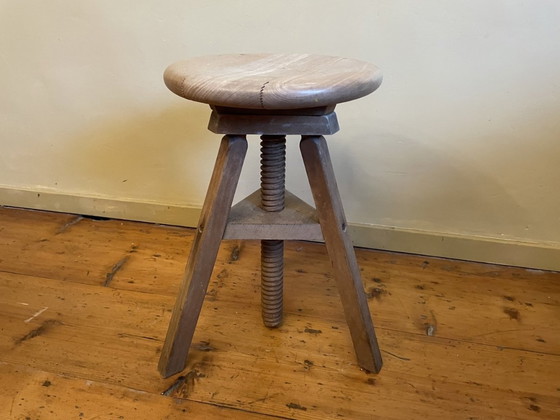 Image 1 of Tabouret pivotant en hêtre français