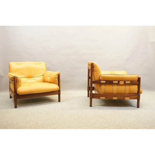 Paire de fauteuils vintage en cuir brésilien et bois de Jatoba, 1970