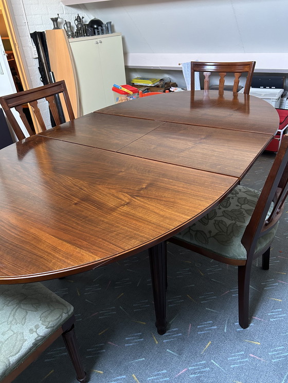 Image 1 of Raanhuis Meubelen Table de salle à manger en noyer ancien