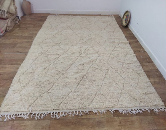 Image 1 of Tapis berbère marocain fait main, blanc, en laine naturelle