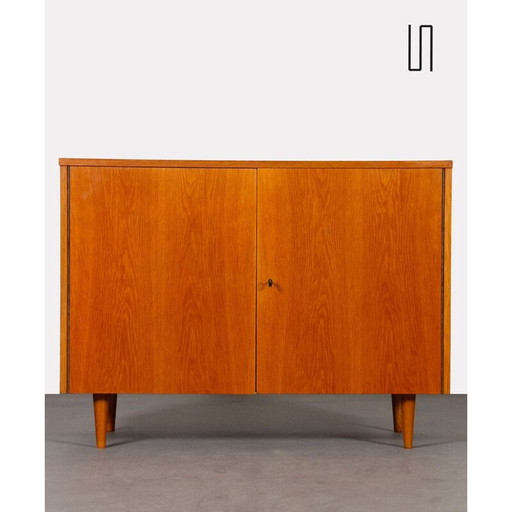 Commode vintage en placage de chêne par Drevozpracujici podnik, Tchécoslovaquie 1960