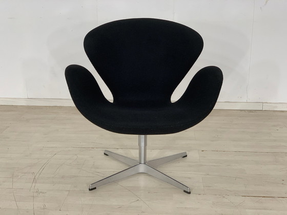 Image 1 of Arne jakobsen chaises fauteuil pivotant fauteuil de salon