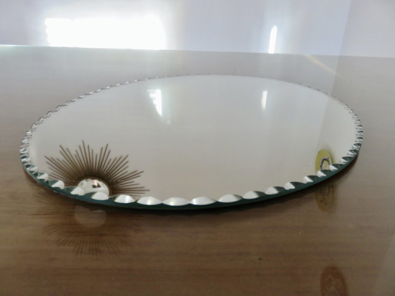 Image 1 of Miroir Ovale Biseauté À Poser