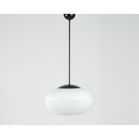 Image 1 of Suspension vintage en verre opale par Napako, Tchécoslovaquie 1960