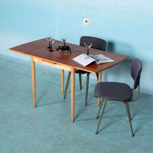 Table de salle à manger design scandinave 60s teck Edsby dining Suède