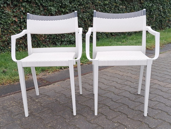 Image 1 of 2 Jouer avec les chaises Dedon de Philppe Starck et Eugeni Quitllet