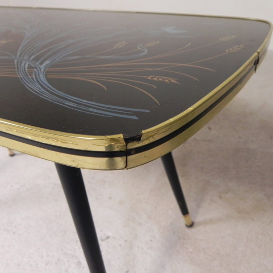 Image 1 of Table basse vintage avec plateau en verre et pieds angulaires, années 1950
