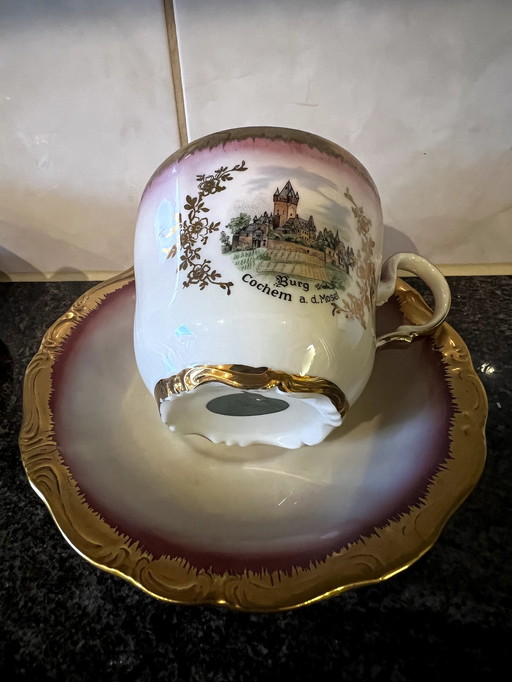 Porcelaine allemande de Bavière, 2 tasses, 2 soucoupes