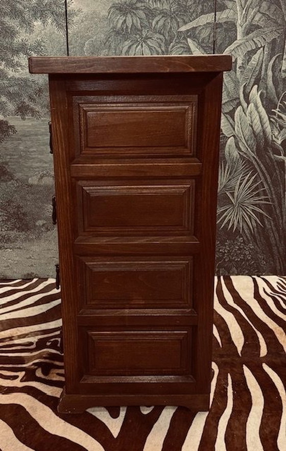 Image 1 of Armoire à tiroirs en chêne espagnol Brutalist Dresser