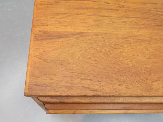 Image 1 of Commode danoise vintage 3 tiroirs Teck