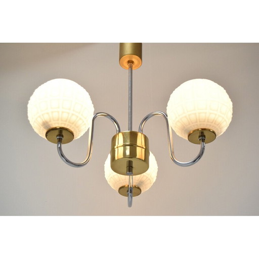 Lustre vintage en verre, chrome et laiton par Lidokov, Tchécoslovaquie 1960