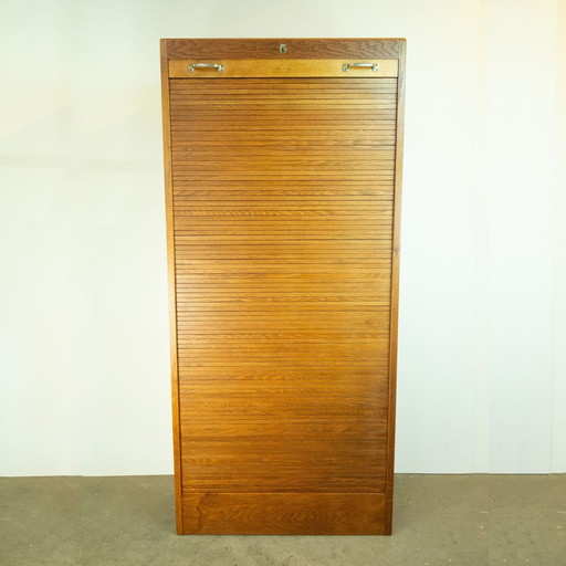 Armoire à rideau, chêne, années 1950