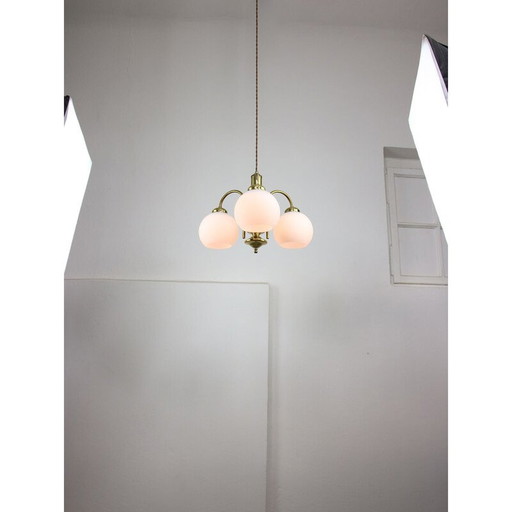 Lustre vintage en laiton et verre opalin, Italie