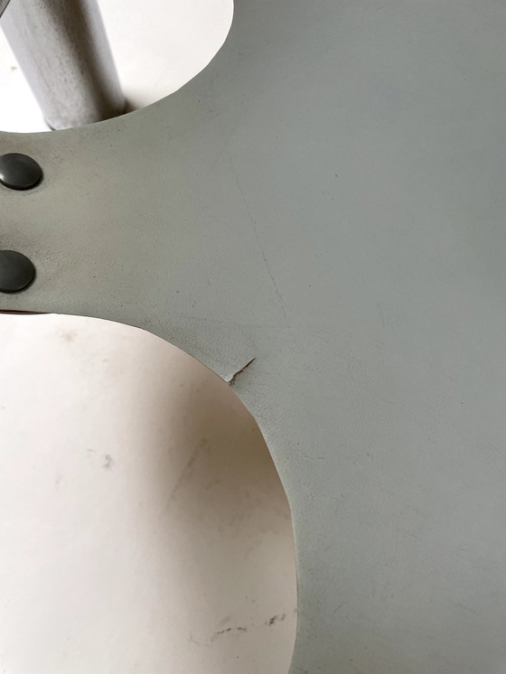 Image 1 of Table basse en verre et chrome de l'ère spatiale