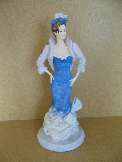 Statue de femme Marque : House Of David Design (Uk )